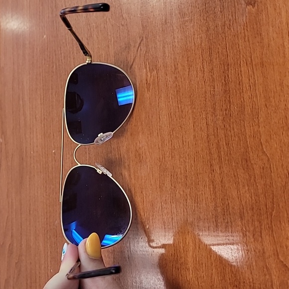 Price Recaux Limited Edition 'The Showstopper' Gold Aviators - Picture 4 of 5